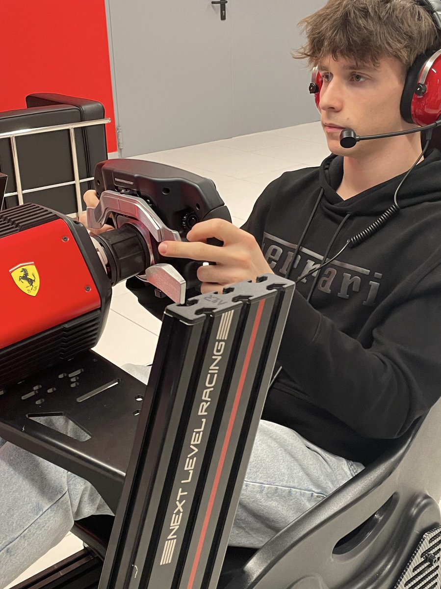 Almost ready! 💪 Live at 16:00 CEST ➡️ twitch.tv/ferrariesports #FerrariEsports