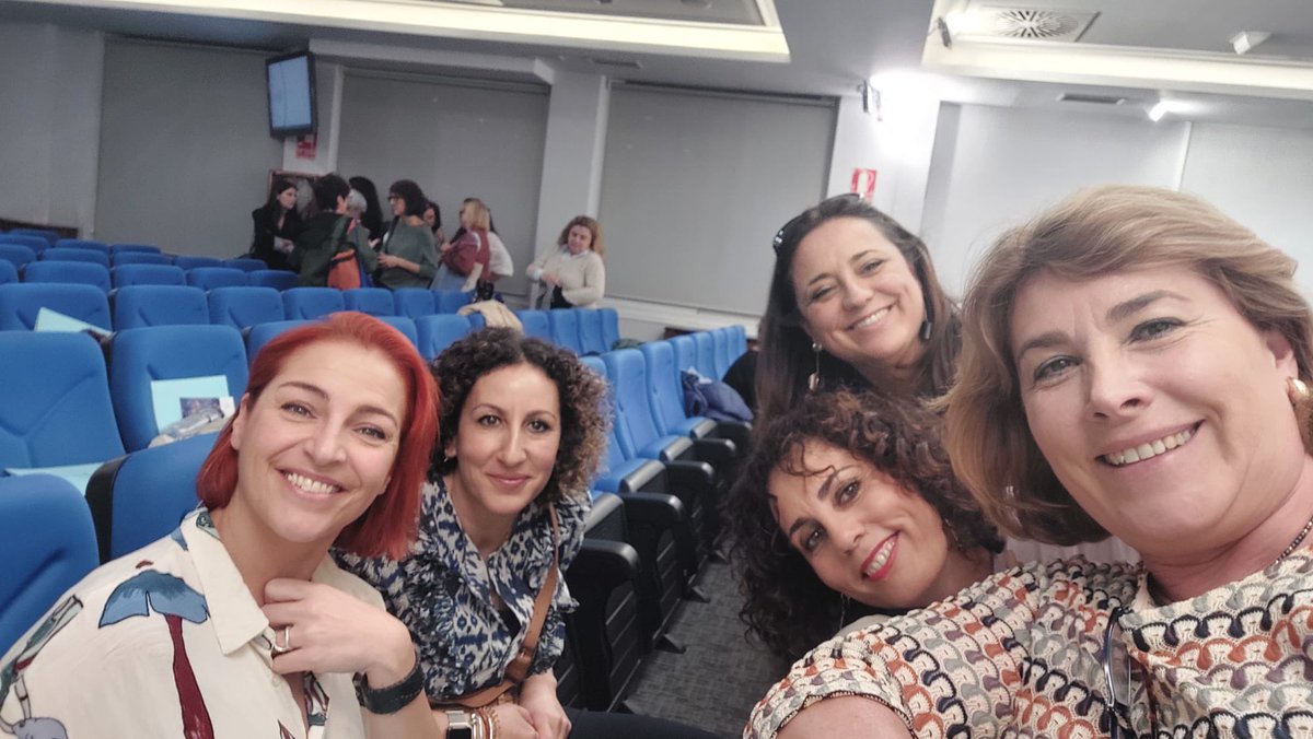 Sharing the UK experience on digital innovation and IPC career pathways with Spanish colleagues in <a href="/aeepyci/">AEEPYCI</a> Madrid <a href="/GemmaShower/">Gema Martinez-Garcia</a> <a href="/hailleila1/">Leila Hail 💙</a> 
Fantastic conference with great professionals #IIJornadaAEEPYCI <a href="/Inma98618125/">Inma Fdez. A1</a> <a href="/MadridCODEM/">EnfermerasMadrid</a> <a href="/CGEnfermeria/">Consejo General de Enfermería</a> <a href="/IPS_Infection/">IPS</a> <a href="/NatEmergNurse/">Natalie Holbery</a>