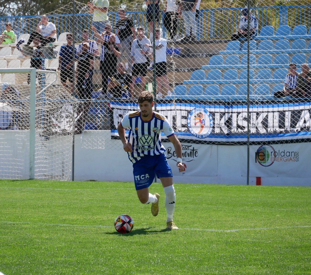 modelobato7's tweet photo. He vuelto a caer…
Satisfecho porque me dejé todo lo que tenía cada vez que pisaba el terreno de juego. Incluso cuando estaba roto intenté seguir por mi equipo, el club y la afición. 
Ahora, tiempo para descansar y reflexionar. 
Gracias a todos por los mensajes recibidos. 🫶🏼 https://t.co/gxo145wtPl