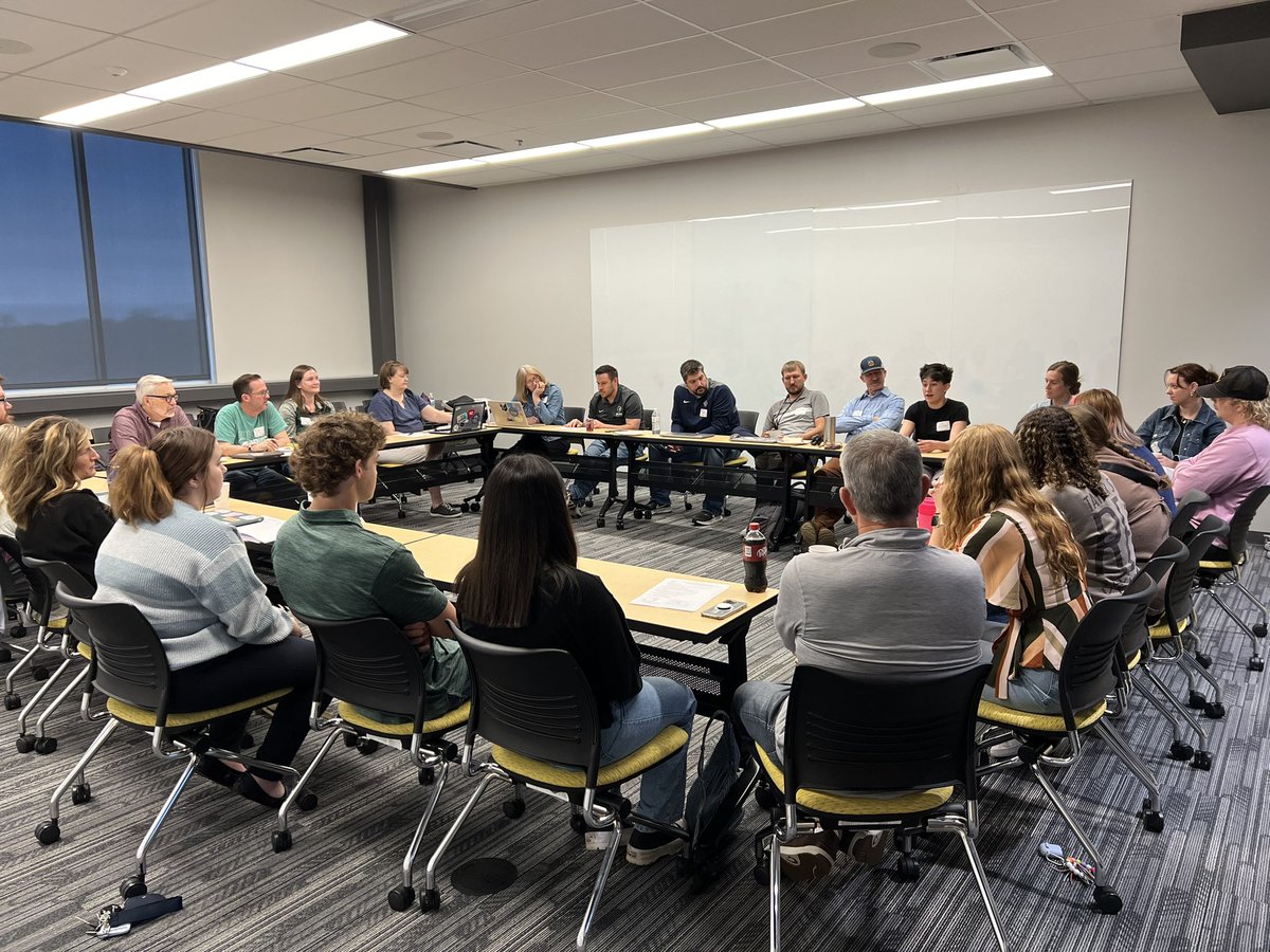 swartz_c's tweet image. USD 232 CTE Advisory Council meetings are happening! Students and Business Partners provided feedback about our CTE programs. Excellent real world communication experience for our students! @USD_232 @DeSotoWildcats @mvjaguars