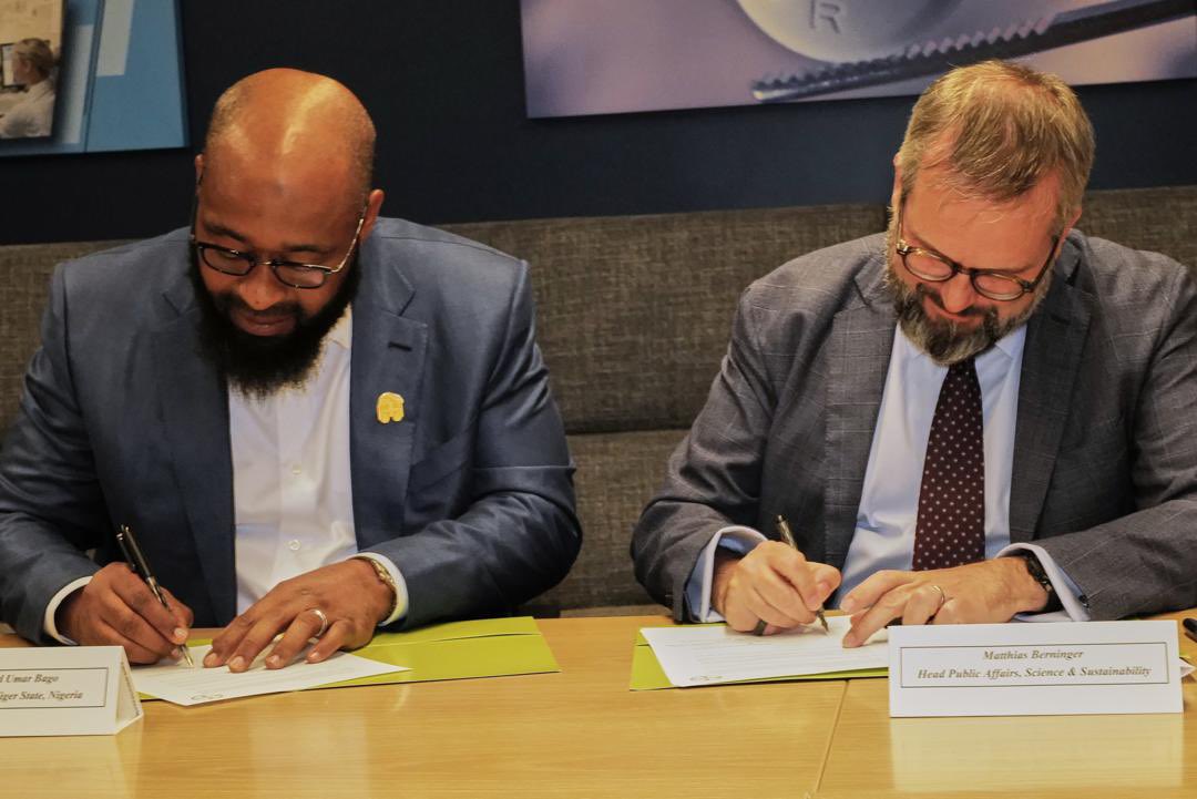 Niger State Government Signs Landmark Agricultural Partnership with Bayer AG. Earlier in the week, the Government of Niger State, through Niger Foods at the sideline of World Bank/IMF Spring Meetings in Washington DC, USA, signed a landmark ten years Strategic Partnership MOU…