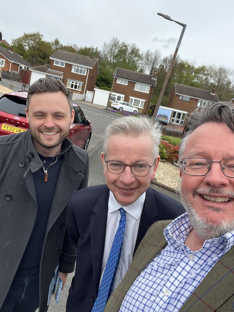 Great to be campaigning this afternoon in #Swadlincote with the Blue Team Mayoral candidate @BBradley_Mans & with @michaelgove & @HeatherWheeler There’s only one choice for #EastMidlands Mayor, on May 2nd #VoteConservative #VoteBenBradley