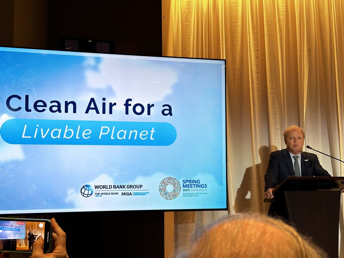 The world doesn’t need @WorldBank to have just another meeting to combat #AirPollution, it needs real solutions, properly financed to unlock #LivableAir….from @AxelVT_WB’s call to action at #WBGMeetings Let’s bend the curve of air pollution deaths from 7m/yr to ZERO!