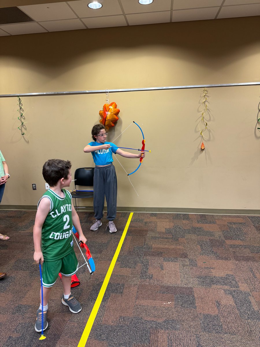 The Cherokee and Sequoyah zone media specialists volunteered at the public library’s Summer Discover Hype Night to encourage students to continue learning this summer! Loved watching the kids have so much fun!