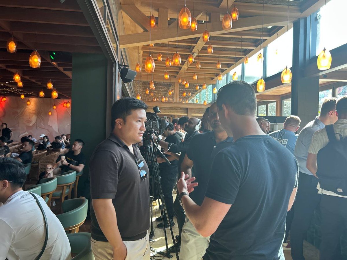 DAY 1 AT #TOKEN2049 #DUBAI 

Stability World AI team hit up the DePIN Day, hosted by <a href="/AethirCloud/">Aethir</a>, focusing on GPU Cloud and The Future of #AI &amp; Gaming.

A session filled with discussions and keynotes on decentralized GPU computing, AI and gaming. 

Big thanks to <a href="/AethirCloud/">Aethir</a> for