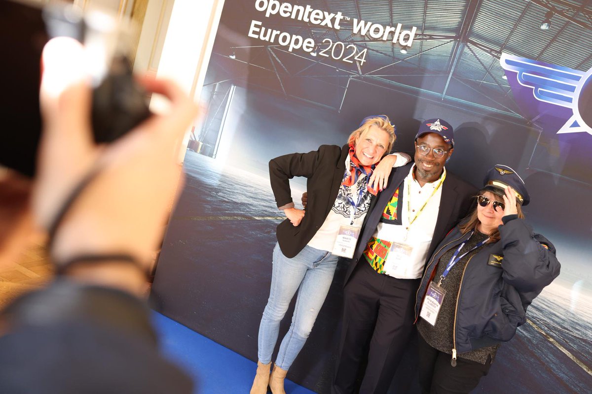 OpenText's tweet image. #OpenText World Europe in Paris: From flight simulators to Turbo Talks, we&apos;ve had a jam-packed schedule of discussions on the future of AI.