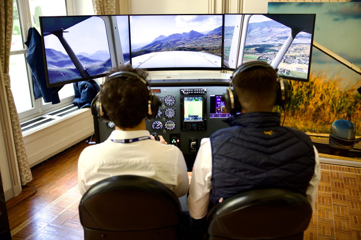 OpenText's tweet image. #OpenText World Europe in Paris: From flight simulators to Turbo Talks, we&apos;ve had a jam-packed schedule of discussions on the future of AI.
