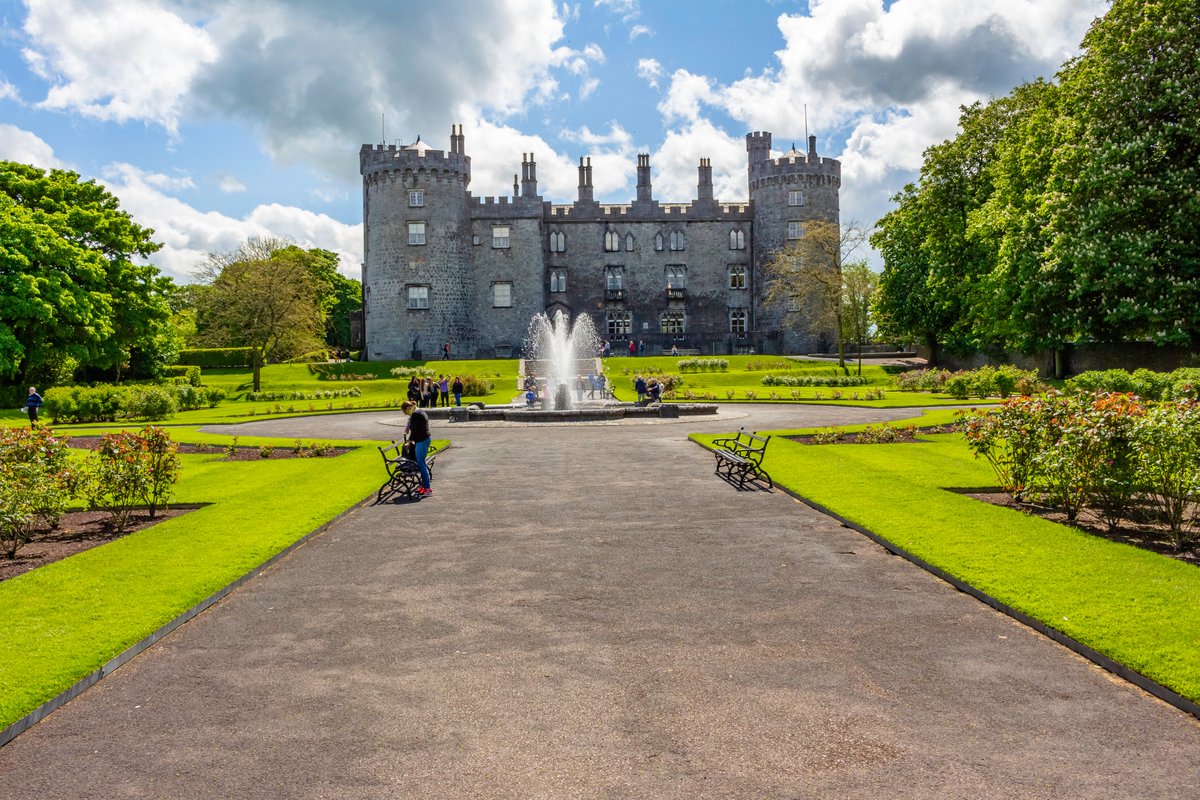 Talking a wander through Kilkenny Castle Park and Gardens, an oasis of calm and one of our favourite spring activities, just a stones throw from the hotel. #kilkennyormonde #visitkilkenny

www.kilkennyormonde.com

#hoteldeals #hotelbreaks #kilkennyhotels  #irelandsancienteast