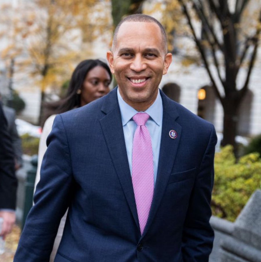 Speaker Johnson has been a huge disappointment, but removing him now would likely be a HUGE mistake. Jeffries is waiting in the wings. And if the Democrats seize control of BOTH Houses, they'll most assuredly disqualify DJT from the presidency. #Uniparty theconservativetreehouse.com/blog/2024/04/1…