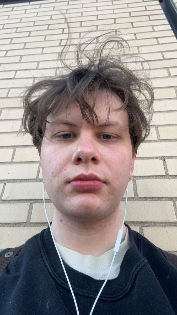 prezoh tweet media