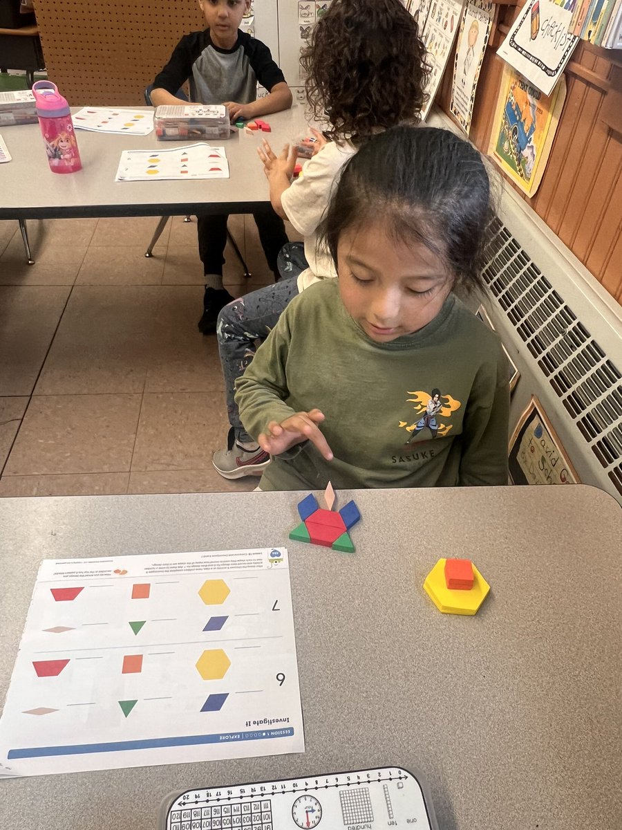 Maestrajenn's tweet photo. Students enjoyed this “discover” activity. They investigated and created a design using 6 and 7 pattern blocks. #decomposing6and7 #shapesrecognition #mathtalk #accountabletalk #mathematicseducationmonth @School5Yonkers @YonkersSchools https://t.co/KmqvwcpvH2