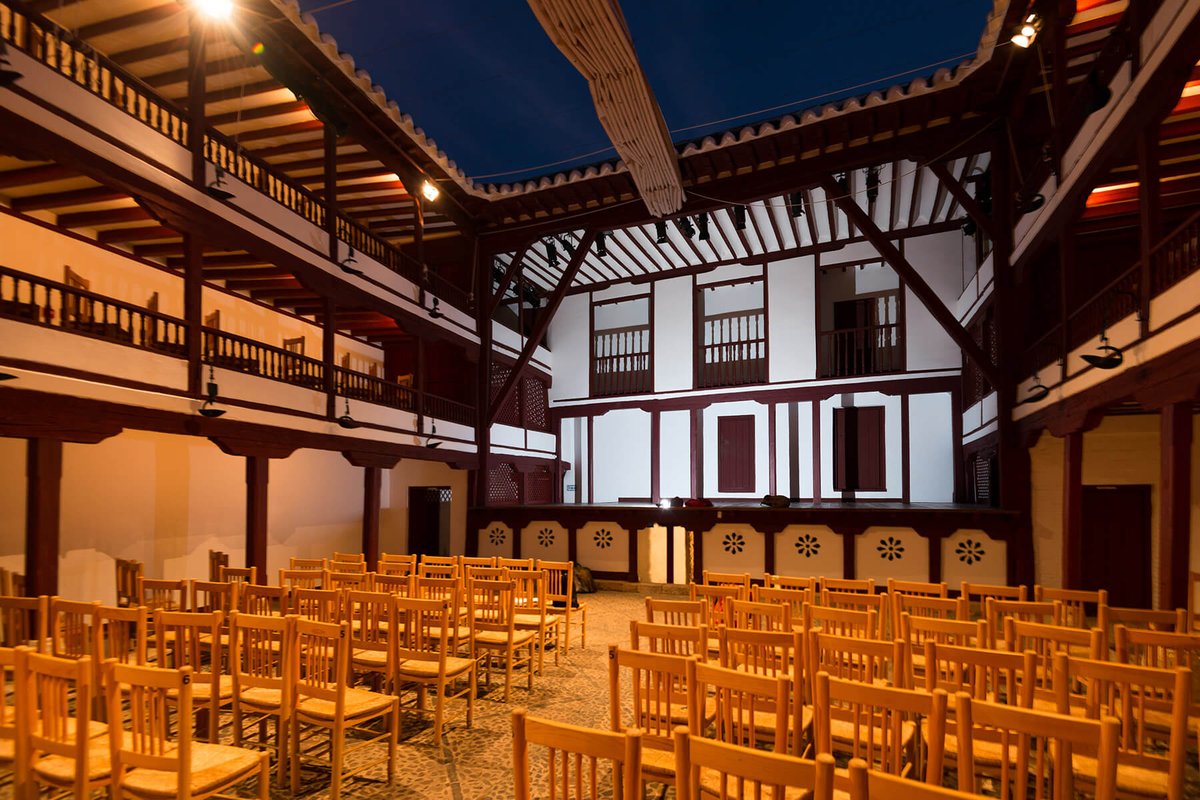 TEATROCLASICO's tweet photo. Y en el Corral de Comedias del @festivalalmagro, se podrá ver el nuevo espectáculo del #Clásico, «#CancionesDeAmor, de desamor y de piratas», con dirección de @Jorge_Torresss.

🔗 Información: https://t.co/Y5Y8ah8SjX https://t.co/pG8SvZW8w9