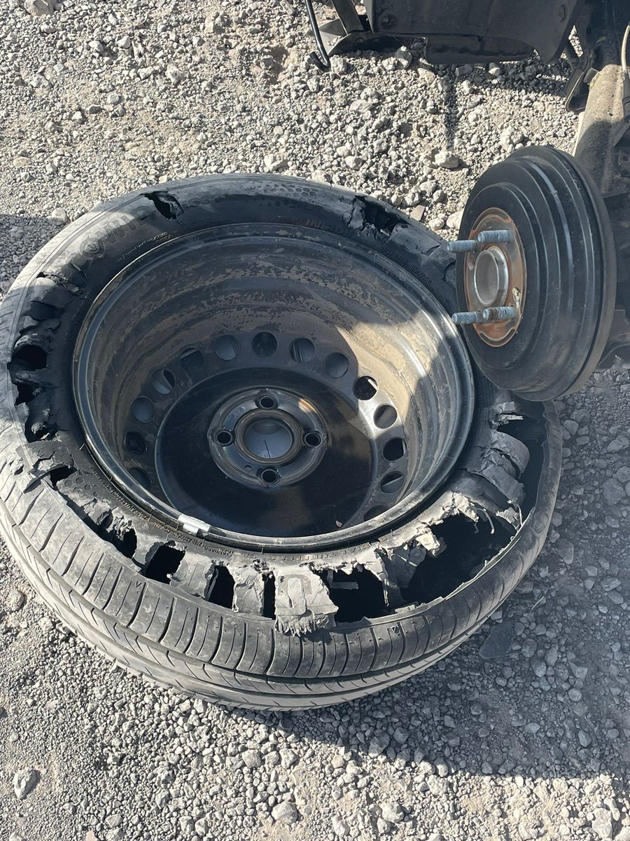 Hola <a href="/EuropcarCOMMX/">Europcar México</a> tuve un accidente con un auto defectuoso rentado por ustedes. Hice una solicitud de devolución de dinero y me quejé por el servicio prestado. Aún no recibo respuesta.
Les dejo una foto, me avisan si tengo que ir a otras instancias para recibir respuesta.