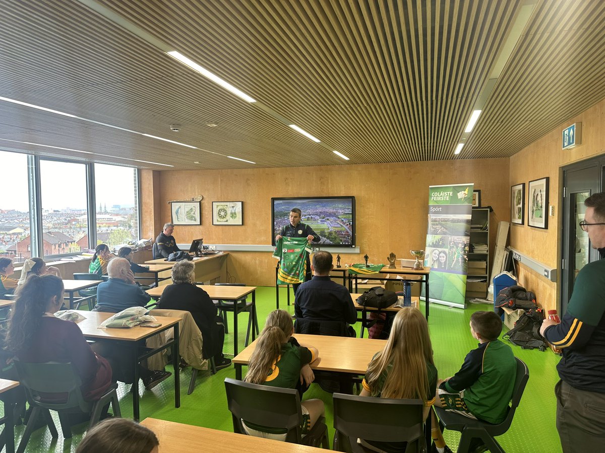 Seoladh Comórtas Uí Mhuirí inniu <a href="/ColaisteFeirste/">Coláiste Feirste</a> - buaicphointe na bliana i gcontae Aontroma do na Gaelscoileanna

Lúcháir orainn go raibh laoch peile Thír Eoghain, Mark Harte, linn mar aoichainteoir

Comórtas ar siúl ar an Aoine 26 Aibreán
Oíche cheoil an oíche céanna 

🏐🏃‍♂️