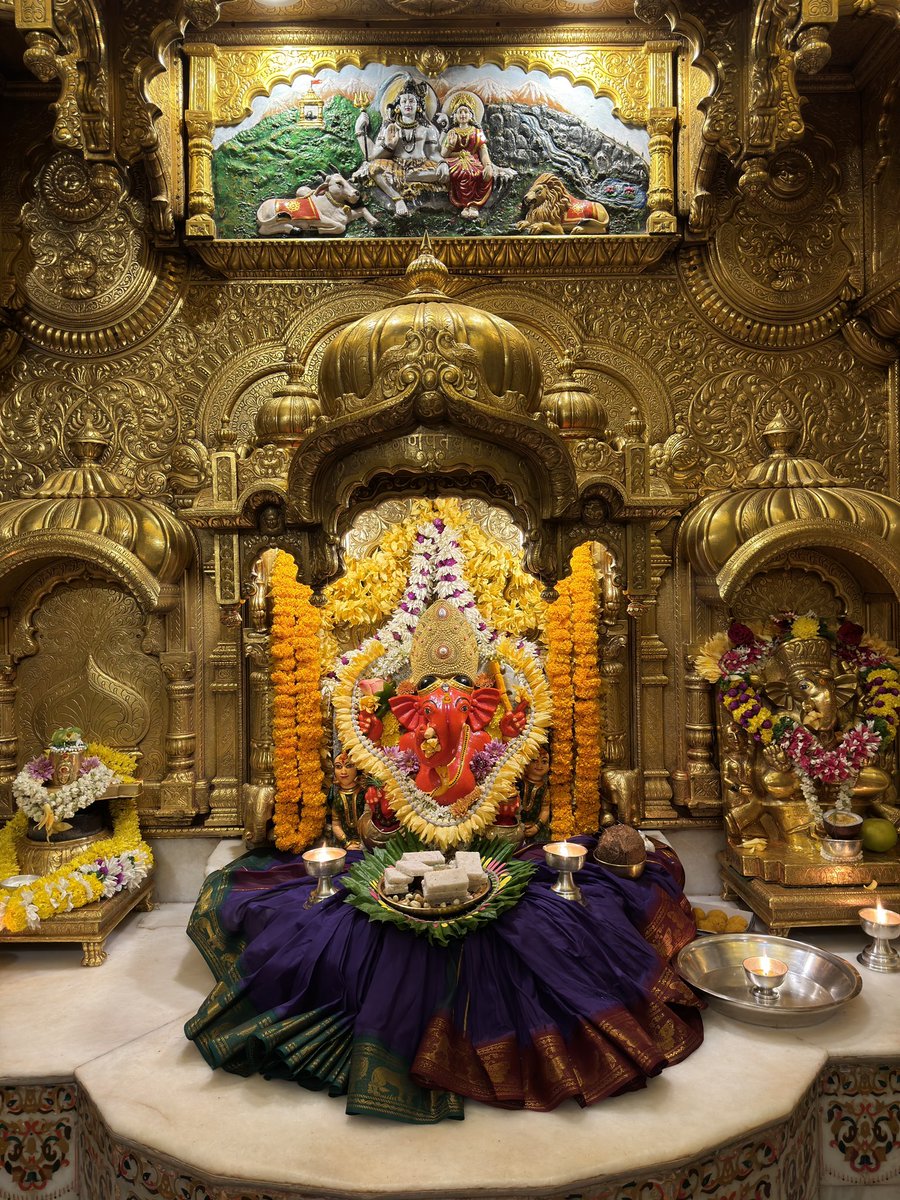 🙏 गणपती  बाप्पा मोरया 🌺मंगलमूर्ती मोरया 🙏१८/०४/२०२४
🙏Ganapati Bappa Moraya 🌺 Mangalmurti Moraya  🙏18/04/2024