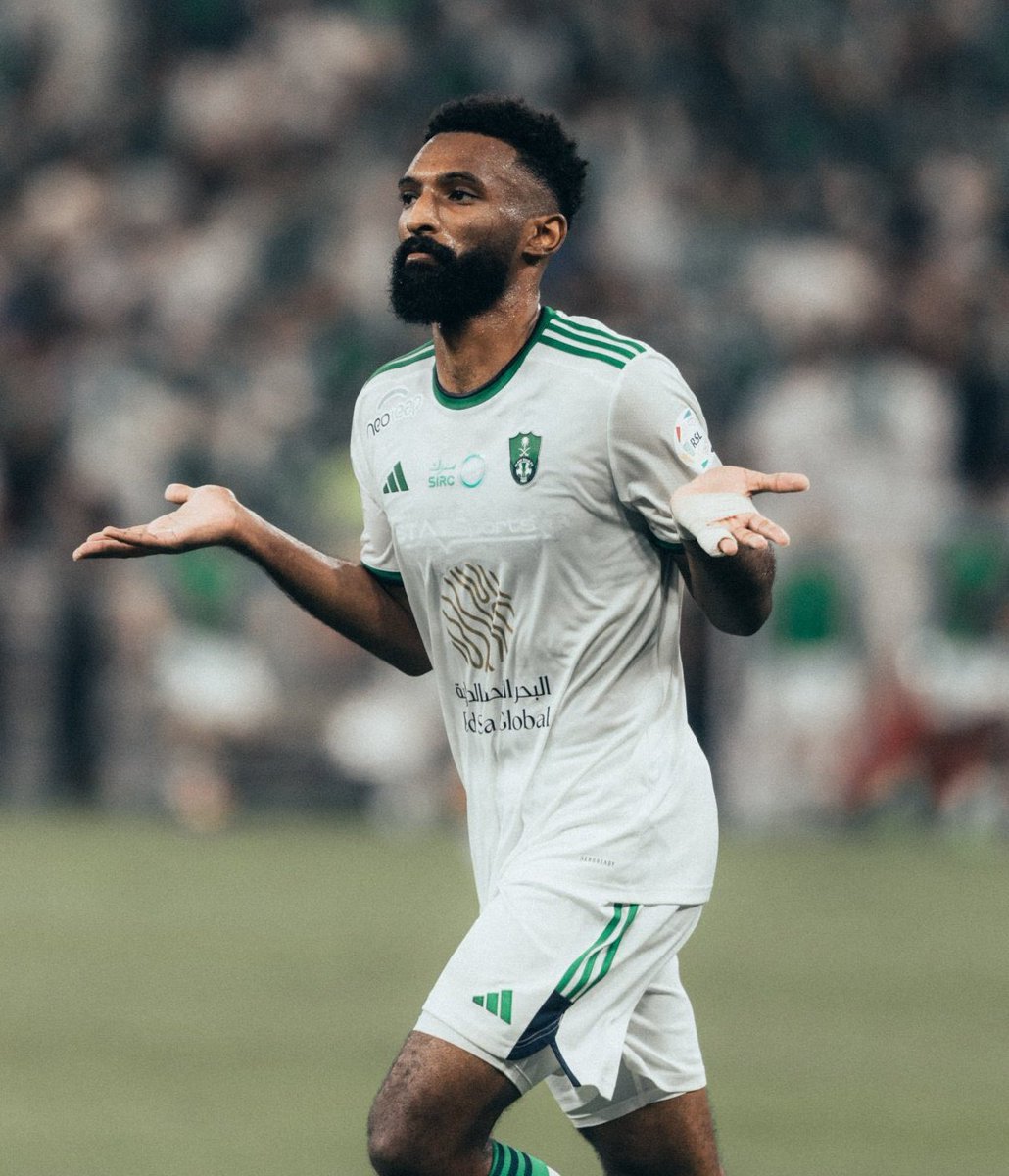 🗣️ عبدالله الخيبري (لاعب نادي النصر) :

أتمنى عودة فراس البريكان إلى النصر واللعب معي مره أخرى.