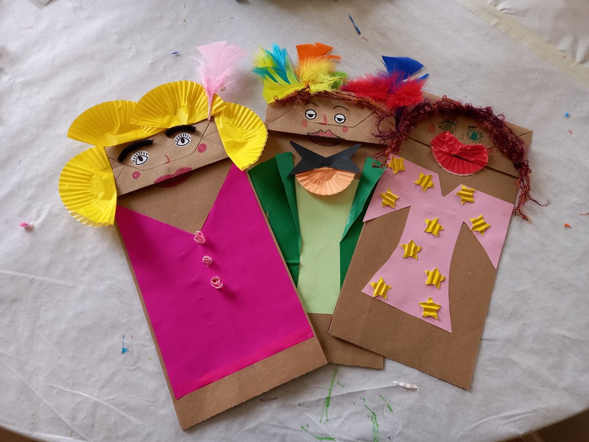 WHorsleyPlace's tweet photo. 🎨This May half-term we are introducing our Stay &amp; Create Art Club, a new creative space for small children.

Children and parents can let their imaginations go wild and enjoy various crafts. Tickets are just £6/£3.   

More at: https://t.co/a1arcflVKz 

#surreyparents https://t.co/XK4v81ZkVo