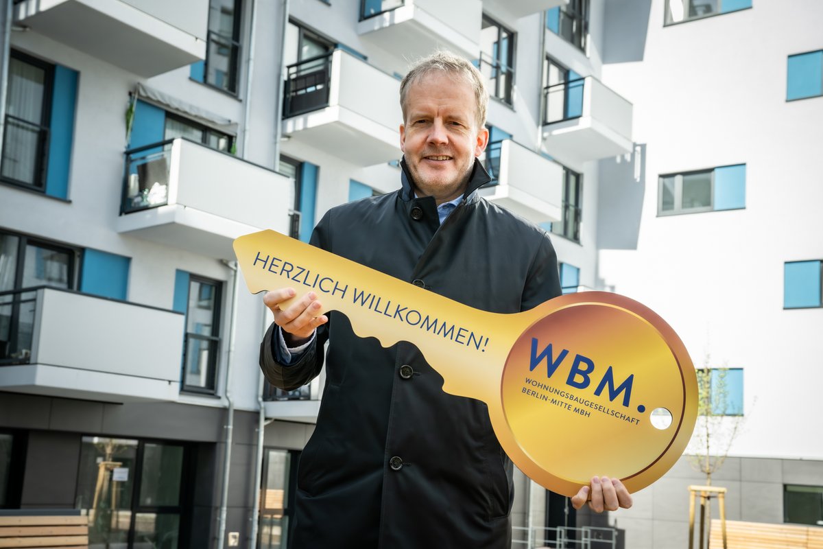 We will offer our students new apartments near campus to provide them affordable housing in Berlin! This is just a start, stay tuned on our campus development project 👉 ow.ly/3ugy50ReVEL #esmtberlin #studenthousing #campusdevelopment