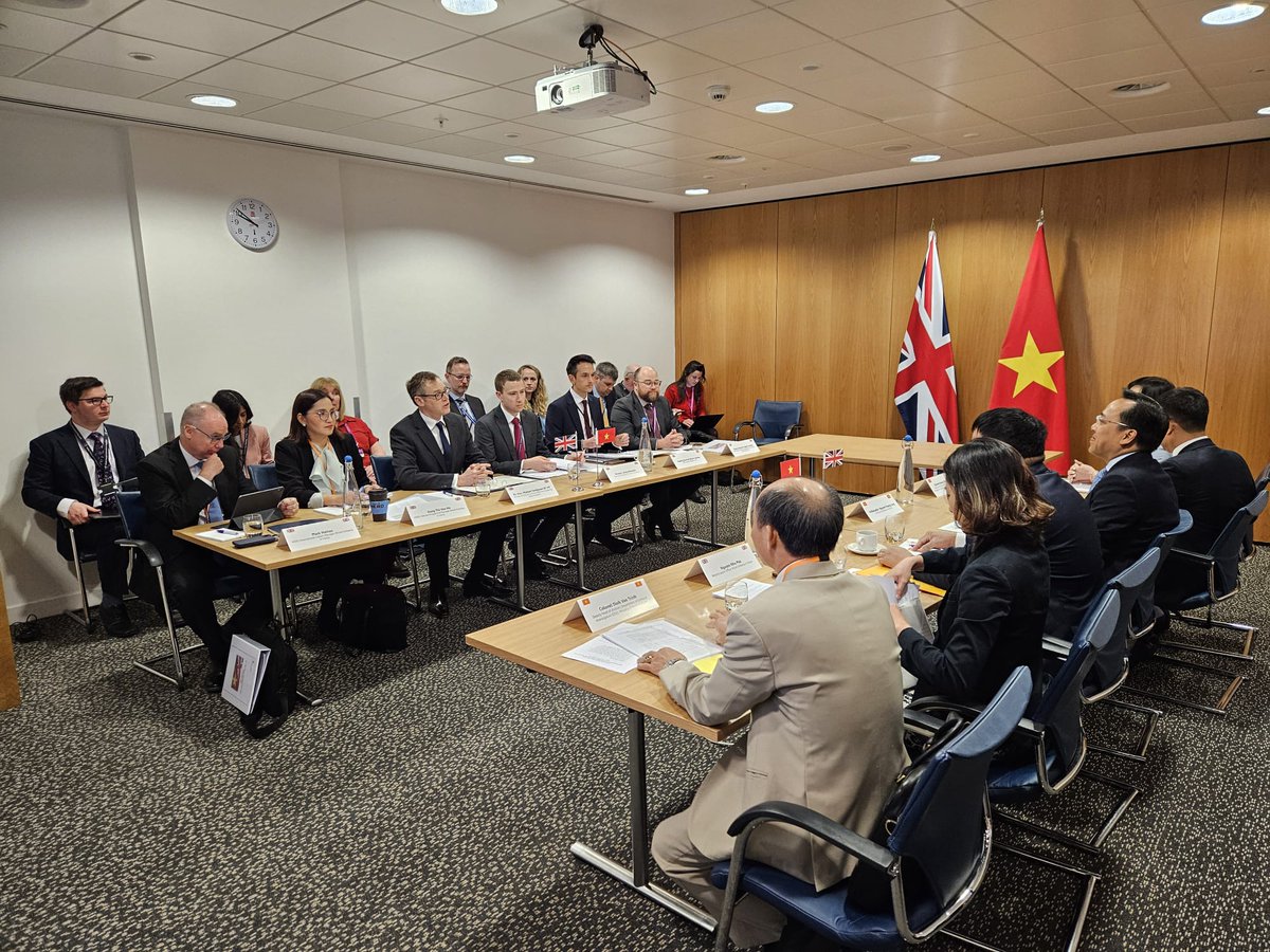 The 🇬🇧 and 🇻🇳 signed a joint statement at the 2nd Migration Dialogue between the two countries on 17 April 2024 in London to tackle illegal migration. 👉 More info at: gov.uk/government/new…