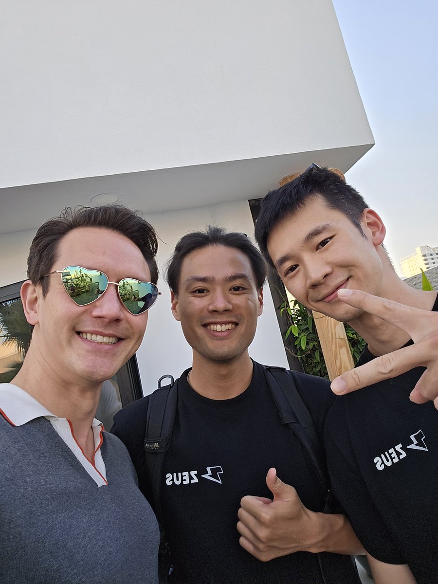 Ran into some of the @ZeusNetworkHQ crew! @solana pool party next!