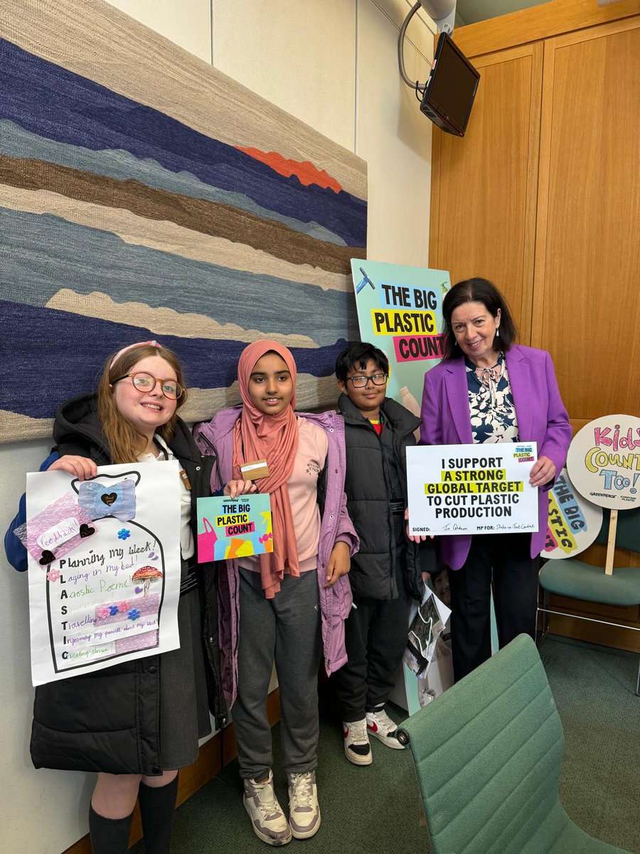 It was a pleasure to meet with school children as part of Youth Empowerment Day yesterday. They came to Parliament as part of the Big Plastic Count project, where I had the chance to hear their perspectives on further reducing plastic waste.