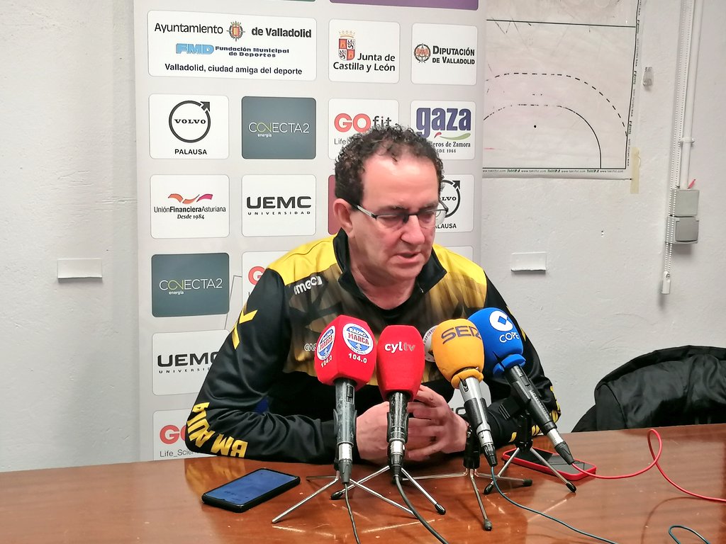 🎙️@Miguel_bm_aula, sobre su renovación: 'Ha habido una temporada que lo he pasado regular por el tema de mi futuro, pero ahora me lo tomo de otra manera. Yo no puedo hacer nada, sólo centrarme en entrenar y esperar a que me llamen para decirme si cuentan conmigo o no'