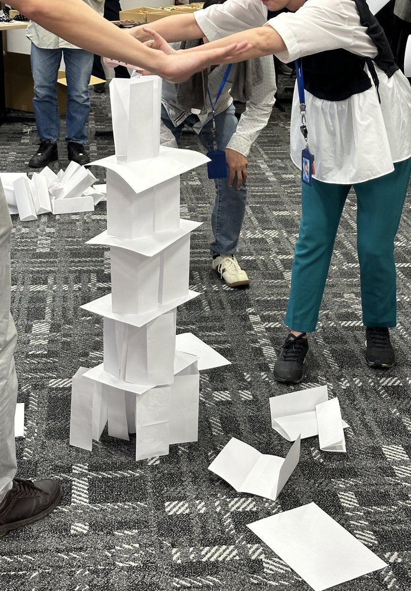 Takayama2025's tweet image. 今日は当社のHULFTやDataSpider等の開発本部のキックオフと懇親会でした。ペーパータワーコンテストで、チームワーク向上！ #HULFT #セゾンテクノロジー #DataSpider