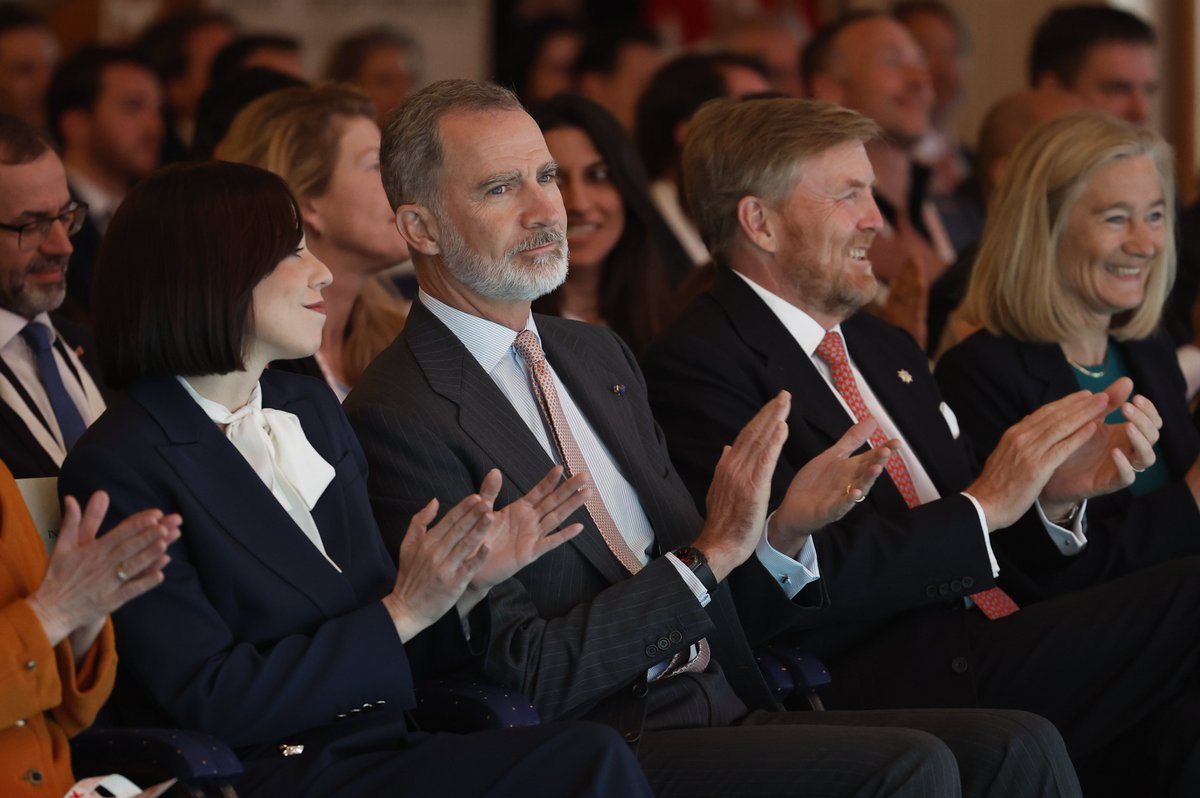 CasaReal's tweet photo. 🇳🇱 El Rey preside, junto al Rey Guillermo de los Países Bajos, el Foro empresarial España-Países Bajos dedicado a finanzas tecnológicas y ciberseguridad que se celebra estos días en Ámsterdam.

➡️https://t.co/wIvy5wipWE https://t.co/0wFkDJ4W8j