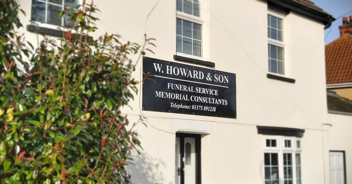 We're here in #Orsett at W. Howard and Son funeral services, for our Let's Talk event. We'll be here until 11:30am We'll answer your questions and offer crime prevention advice. We can discuss your local concerns and let you know what we're doing to tackle them.