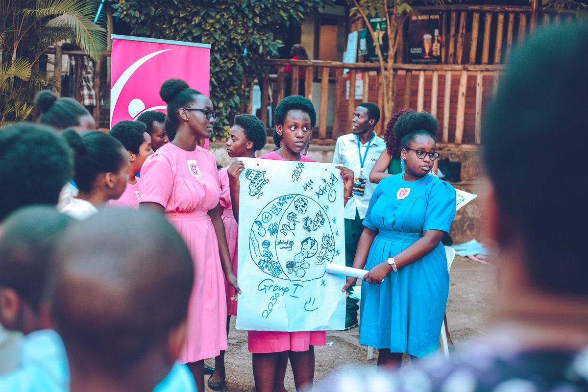 Reflecting on the Writivism Festival in 2019 ✍🏾 It was so enjoyable to lead sessions for these young individuals from Gayaza High School, Turkish Light Academy & Tender Talents Magnet School visualizing Africa in 2030 🌍 #ThrowbackThursday #Iam4040 #Writivism