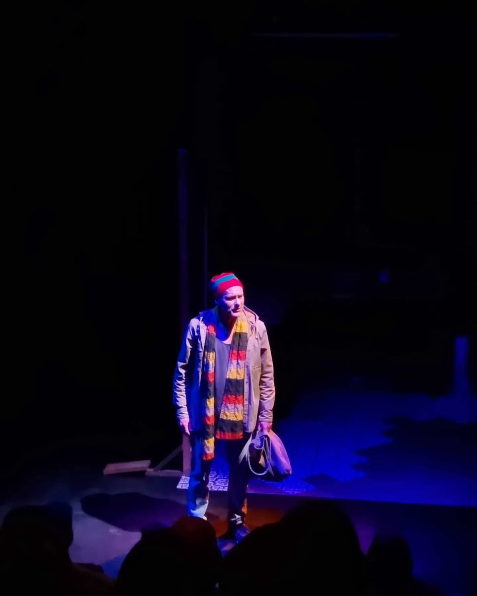 B E L F A S T 
We're open! 
What a gorgeously brilliant first night. So special. Thank you to everyone that came ❤️

lyrictheatre.co.uk/whats-on/boy-o…

#belfast #belfasttheatre #lyricbelfast #theatre #showontour #onemanshow