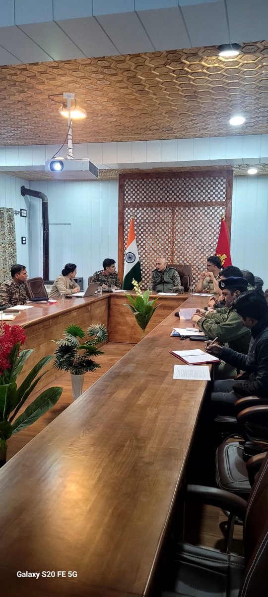 DIGP SKR Anantnag Shri Altaf Ahmed Khan-IPS visited Shopian & Chaired Security Review Meeting with High Rank Officers of Police,CRPF & Army.DIGP SKR stressed upon maintaining secured environment for conducting peaceful General Election-2024. @JmuKmrPolice @DigSkr @IPS_Tanushree
