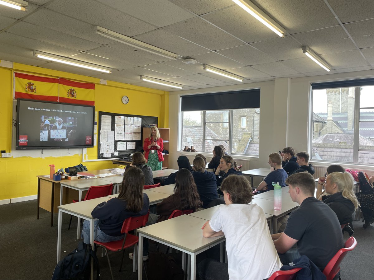 During their College PSHE sessions, students in years 12 and 13 participated in a workshop facilitated by @theredcardwales. This workshop aimed to foster discussions surrounding racism, focusing on the appropriate use of language and exploring pertinent issues.