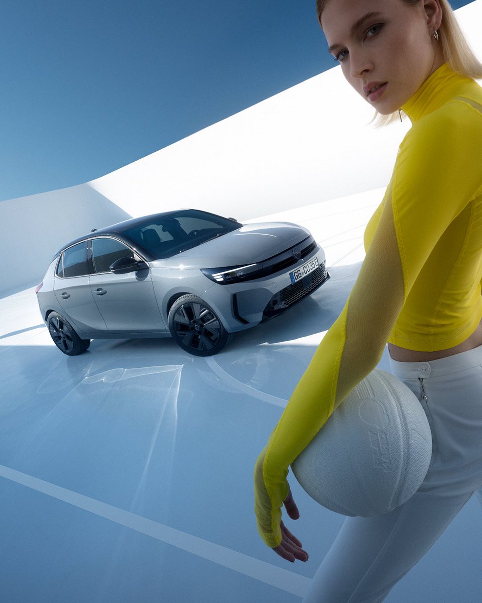 Yeni Corsa Elektrik, dinamik ve enerjik tasarımıyla sence de mükemmel gözüküyor mu? #YesOfCorsa #Opel #OpelCorsa