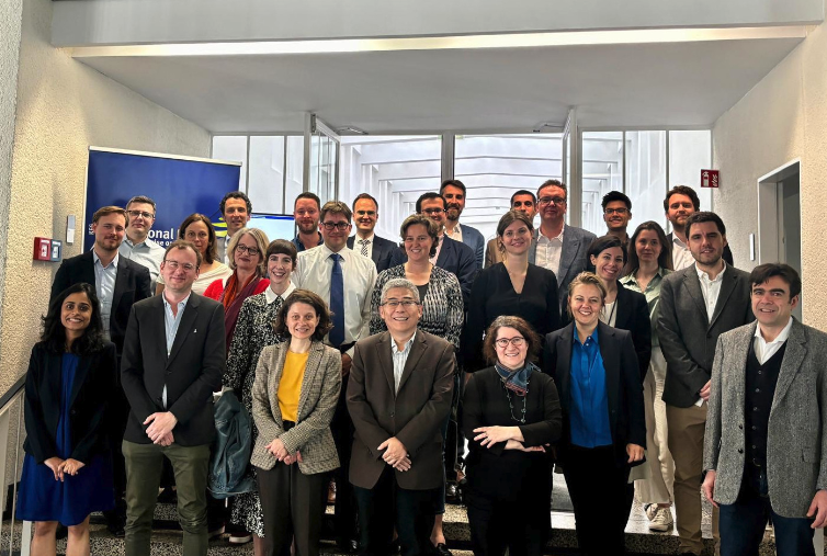 Last week, Senior Fellow @nicolas_lamp and Postdoc Fellow @Sophia_Paul_PP, together with @AntheaERoberts, organised a workshop on 'Integrative Approaches to International Economic Law and Policy' at the KFG. They brought together academics, governments officials...
