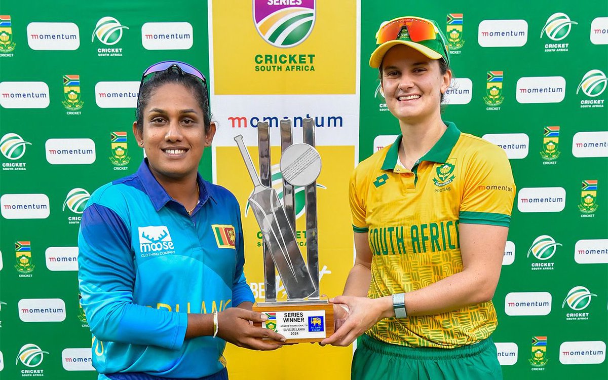 Chamari Athapaththu shines with career-best performance, spearheading Sri Lanka to thrilling 6-wicket win over South Africa, grabbing the spotlight from Laura Wolvaardt's stellar showing as they square 3-match ODI series in Potchefstroom! #SAWvSRIW gsport.co.za/chamari-athapa…