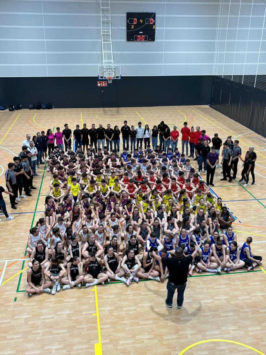 BC__Torroella's tweet photo. Gran experiència el passat diumenge per en Niels, del Cadet Masculí Vermell, a la trobada de seleccions territorials de Vilafranca del Penedès. https://t.co/a8aSm7J1zo