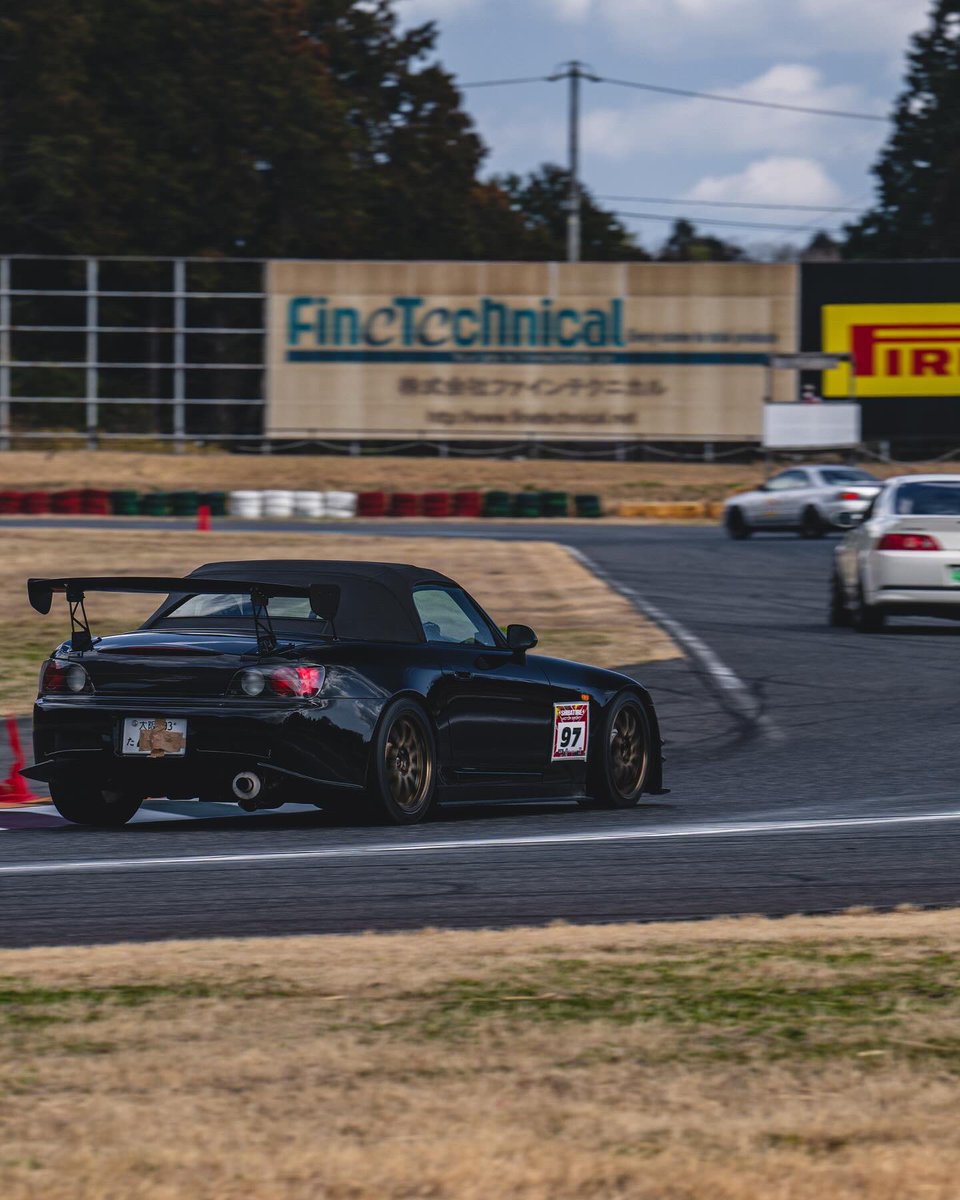 Rensakura18's tweet photo. #S2000発売25周年

サーキットでしばき回しつつ
大切に乗ります！！ https://t.co/T4dVfJFwhY