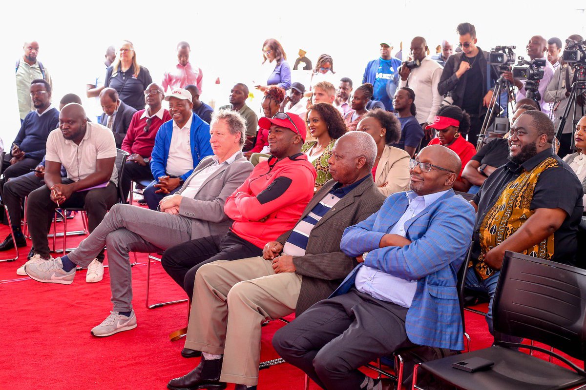 Showtime🚀 picture-perfect and track-ready! #absakipkeinoclassic2024 earlier today during the press briefing. #TwendeNyayoStadium #TujazeNyayo on 20th April