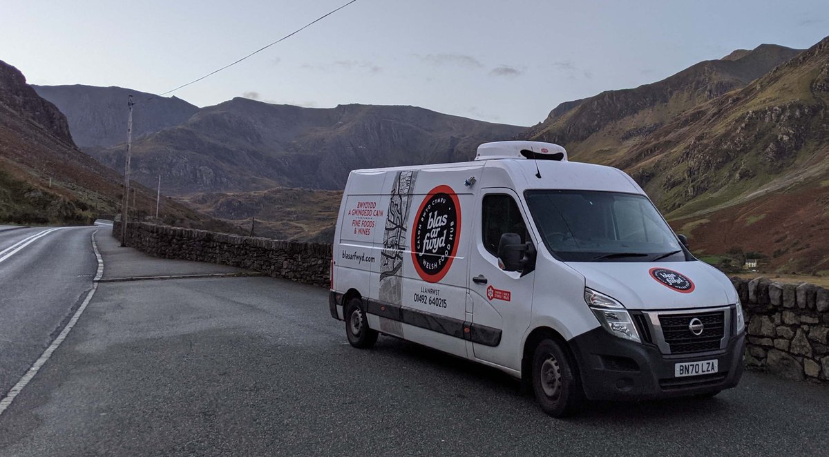 Anybody know where the #blasarfwyd van is? An extra point for naming a film shot at this location. Answer this afternoon.