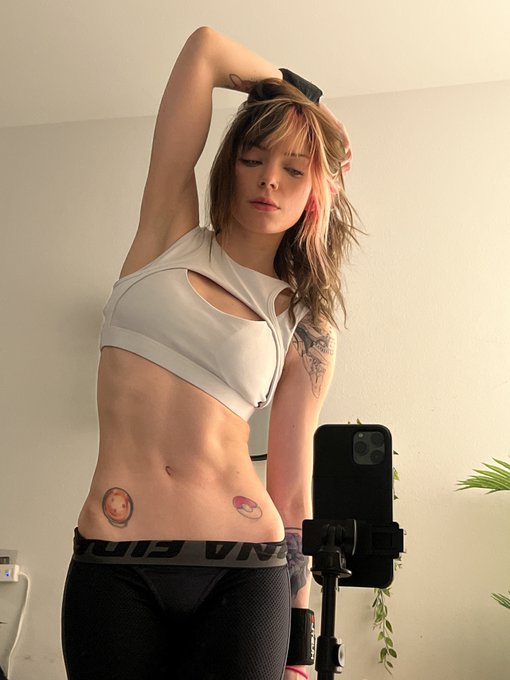 back2gym tmoooo.👀💖 https://t.co/mC3vfJAlxA