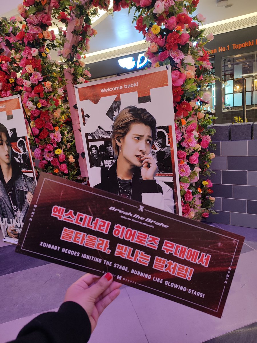 JessaZooey's tweet photo. because of this, I already know why so many Filipinos become crazy about korean idols. πππ Im happy to welcome myself to the team. ππand I cant wait to see them again to perform on a bigger stage. πππ
#XdinaryHeroes
#BreakthebrakeManila 3.23.24 https://t.co/ceLJVphKKT