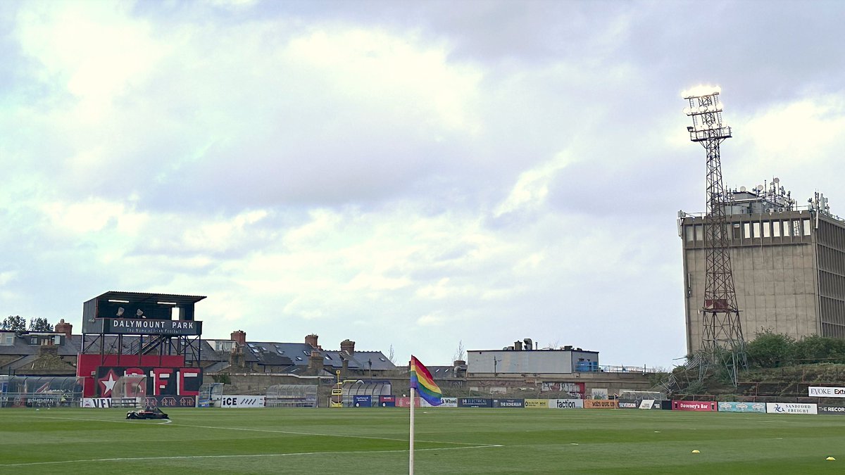 🇮🇪 Very much enjoyed my trip to Dalymount for the Pat Fenlon interview and thanks again to everyone I encountered at @bfcdublin for their kindness 🤝 🔴⚫️ Hopefully some interest for Bohs fans in the piece! @dlLambo @luke_oriordan @BohsUnofficial hibsobserver.co.uk/interviews/242…