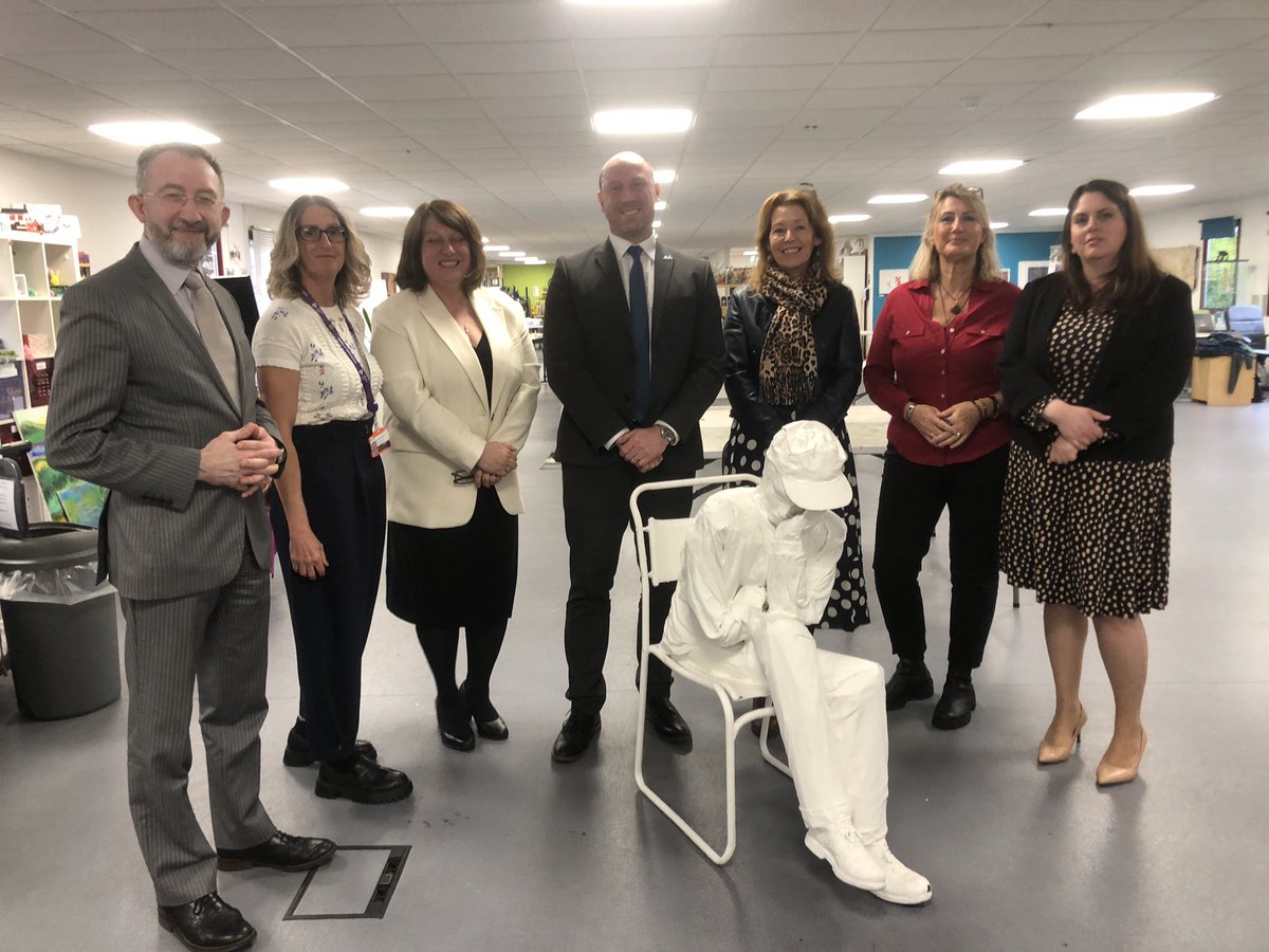 Thank you to <a href="/neilcgray/">Neil Gray MSP</a> for such a open, positive and engaging discussion with <a href="/TSIScotNet/">TSI Scotland Network</a> and local third sector leaders Helen <a href="/TownBreak/">Town Break</a> Lesley <a href="/Reachout_Alloa/">Reachout With Arts in Mind</a> Narek <a href="/RecoveryScot/">RecoveryScotland</a> &amp; Norma <a href="/changegrowlive/">Change Grow Live</a> &amp; <a href="/nataliemaver/">Natalie Masterson</a> <a href="/clacksCTSI/">Clacks Third Sector Interface</a> <a href="/StirVolunteer/">SVEnterprise</a> <a href="/cshscp/">Clackmannanshire & Stirling HSCP</a>