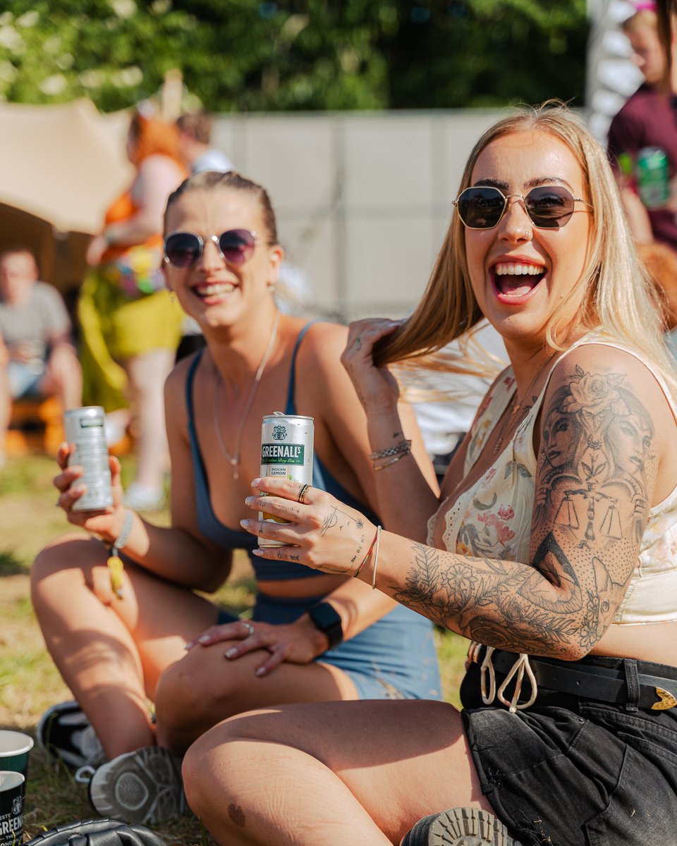 Rule number 1: Friends don’t let friends drink G&amp;T alone ☝️ 

#GreenallsGin #GinClassics #LondonDryGin #British #BritishGin #GreenallsLondonDryGin #GinandTonic #RTD