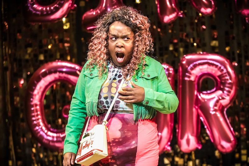 #THEATRE #REVIEW cheeky little brown @stratfordeast @tiatafahodzi 'The energy is apparent, but the finesse and effective emotional arcs are lacking' ⭐️⭐️½ thereviewshub.com/cheeky-little-… #London