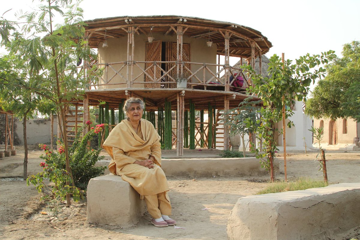 🙂On #worldheritageday SAVE salutes Yasmeen Lari, the pioneering Pakistani architect who featured in our last Newsletter. Yasmeen set up @HeritageFoundPK in 1980 to research & document cultural heritage. She's since worked on the restoration of many @UNESCO World Heritage Sites🇵🇰