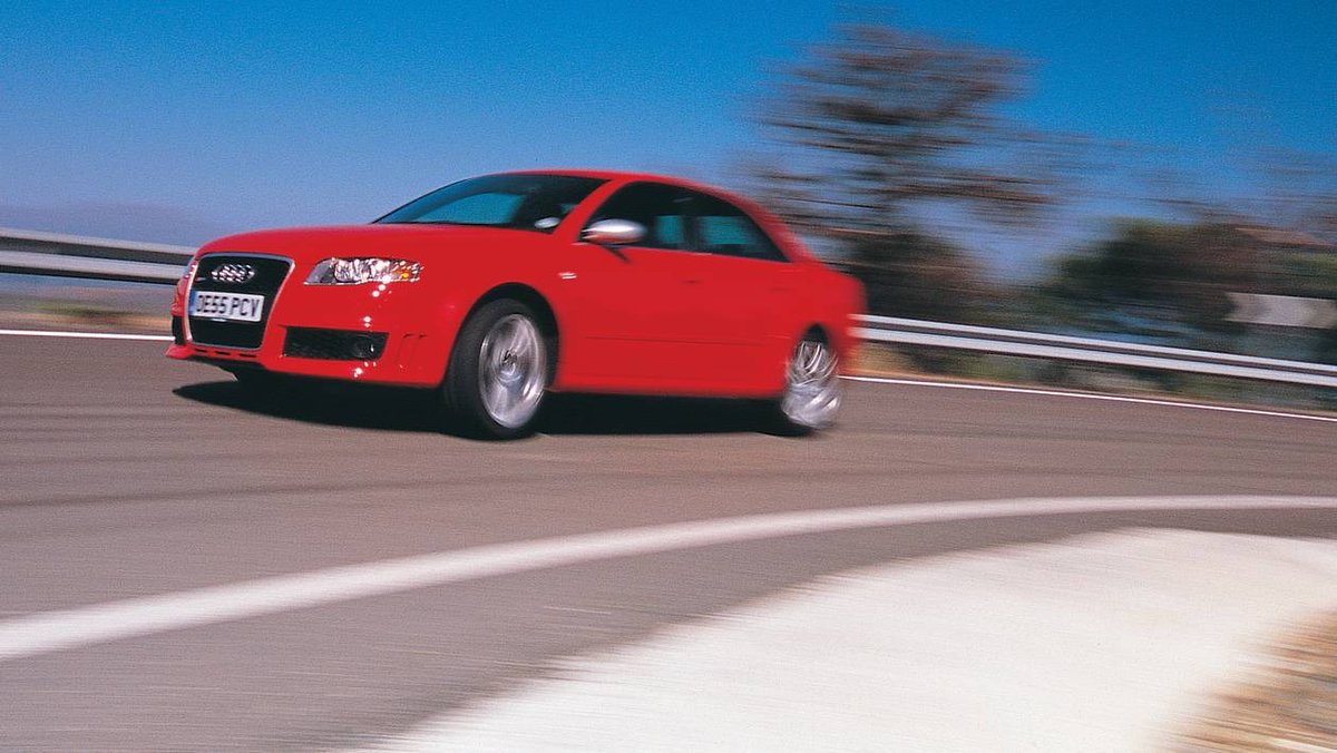 Still the iteration by which all others are measured, @Audi's second RS4 surprised us all with its exceptional engine and handling. We revisit the B7 RS4 - evo.co.uk/audi/rs4/6255/…