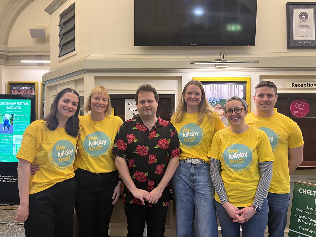 Shoutout to @amateuradam as he jets off for the Australia/New Zealand leg of his tour. Adam has let us hold collection buckets at his sell-out UK tour & we've raised £28,895 in just 4mths! 🎉 Fancy volunteering for later UK dates? Email fundraising@lullabytrust.org.uk