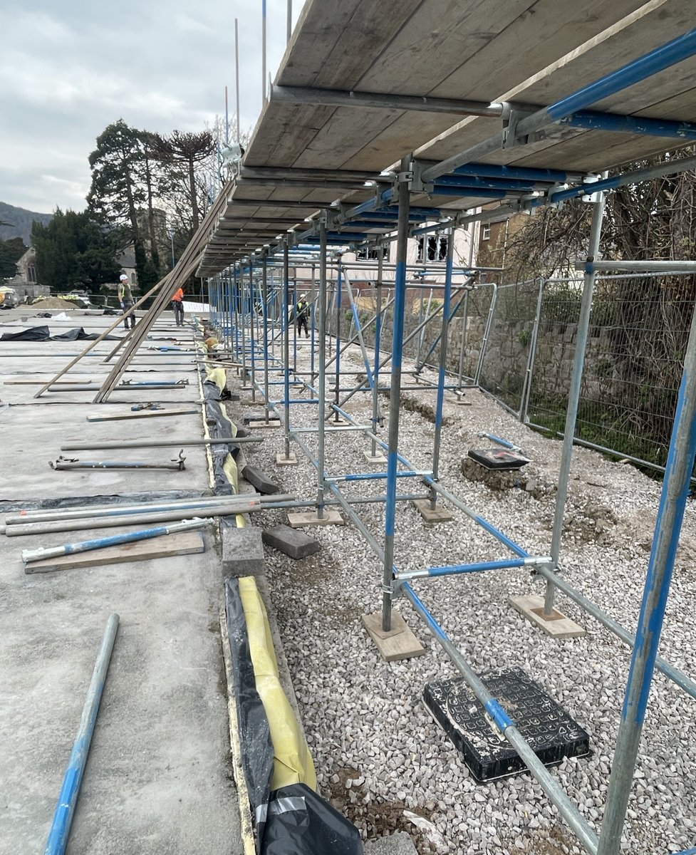 Busy day on site today as the scaffolding is installed. Thanks to North Wales Scaffolding for their fantastic work! @NorthWalesScaf1
#castlemead #scaffolding #northwales #newhomes #newbuilds #site